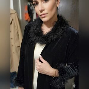 Vintage Black Velvet Jacket with Faux Fur Collar